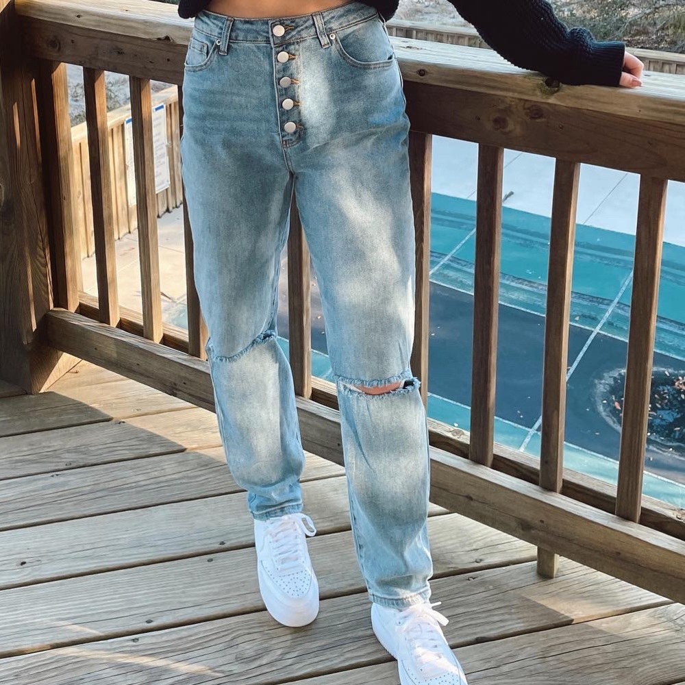 NWT Ripped Baggy Style Jeans